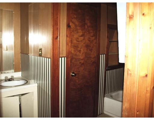 1648 Rutledge Road Transfer, PA 16154 - Photo 7 of 10 Full Bath.