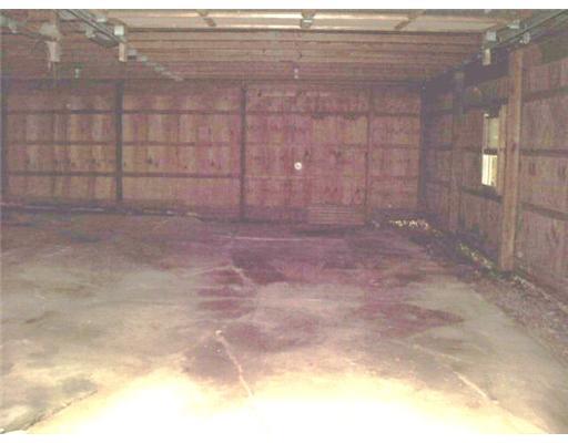 1648 Rutledge Road Transfer, PA 16154 - Photo 8 of 10 Parking Lot/Garage.