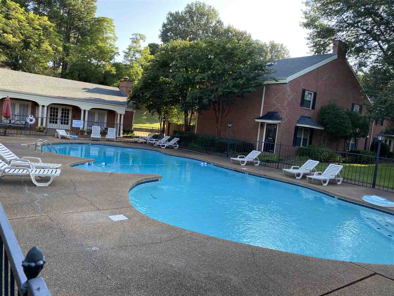 5686 Quince Road, Unit 4 Memphis, TN 38119 - Photo 16 of 18 Gallery Image 16