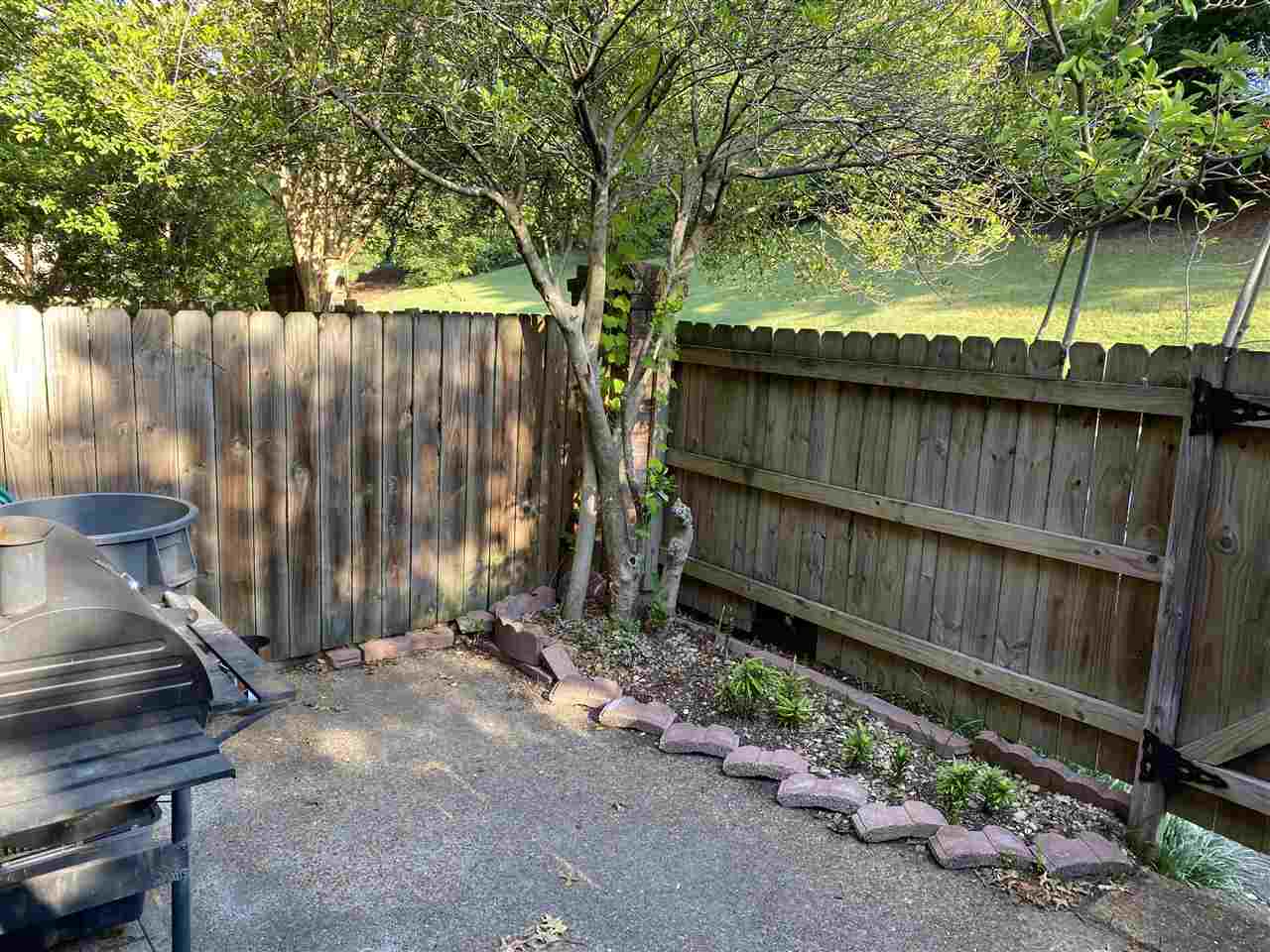 5686 Quince Road, Unit 4 Memphis, TN 38119 - Photo 17 of 18 Gallery Image 17