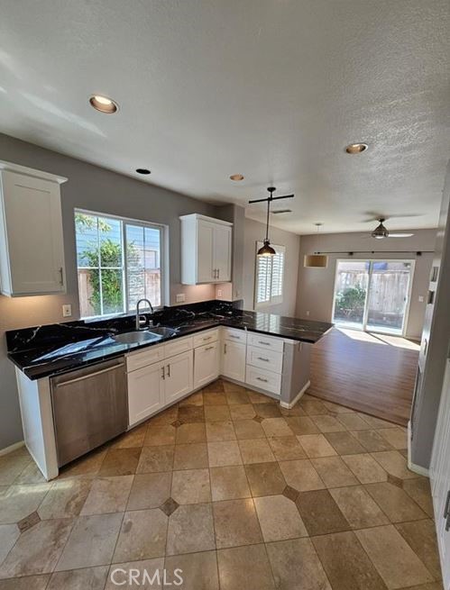 26 Potters Bend Ladera Ranch, CA 92694 - Photo 4 of 15 Gallery Image 4