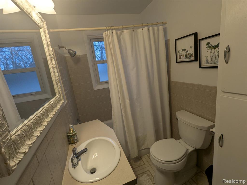 6305 Waldon Road Clarkston, MI 48346 - Photo 10 of 14