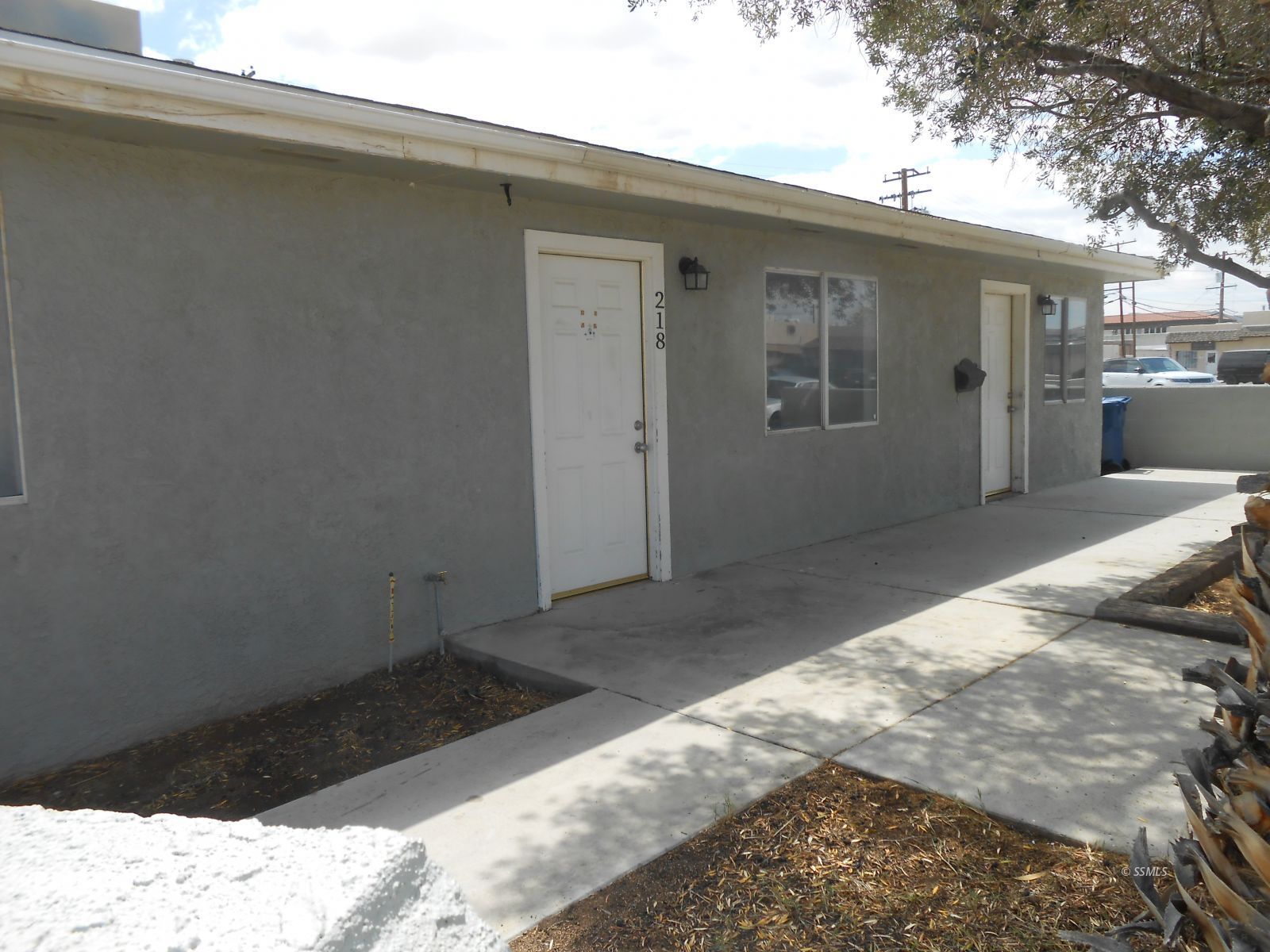 218 North Sanders Street Ridgecrest, CA 93555 - Photo 2 of 8