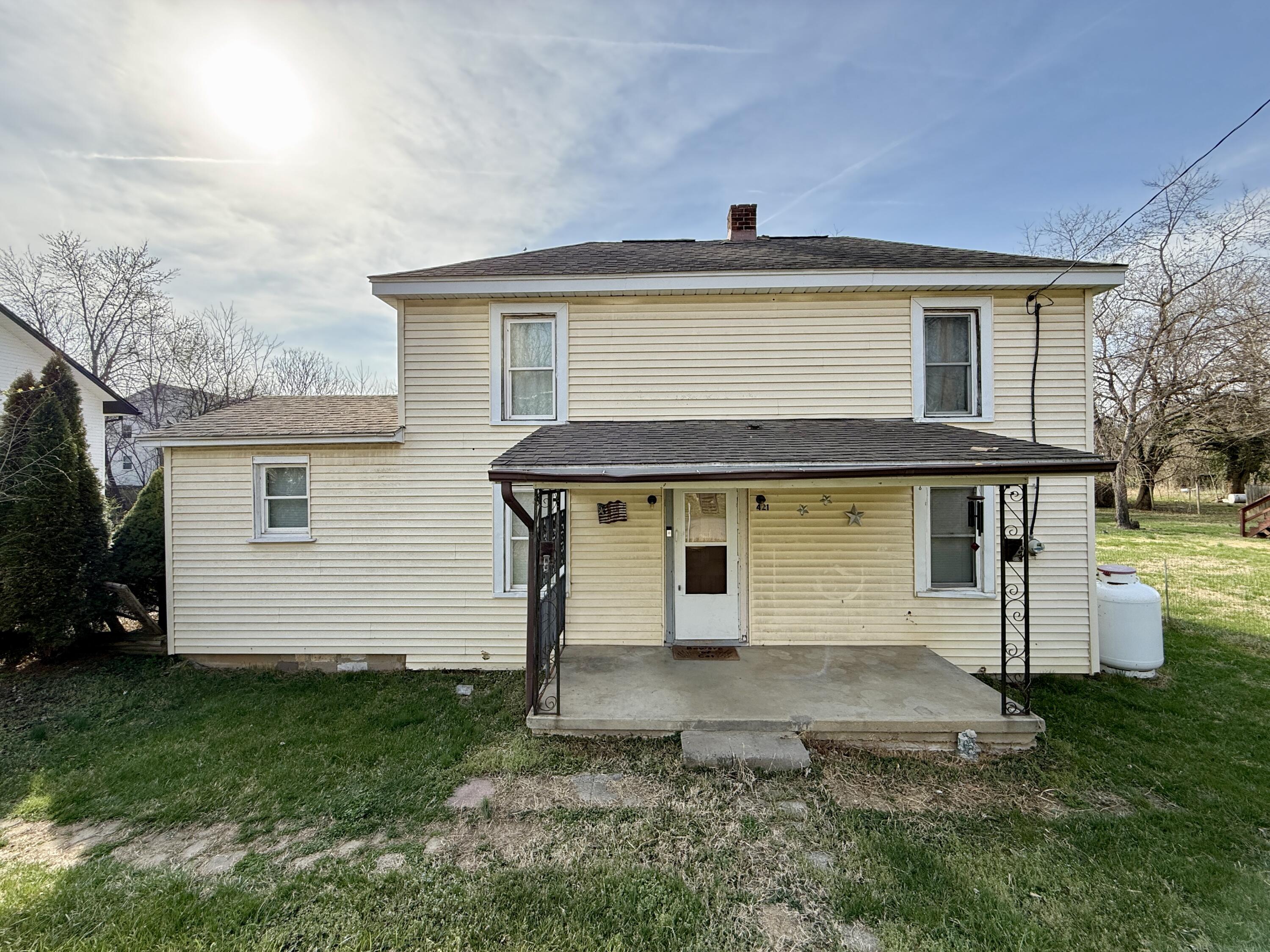 421 7th Street Vinton, VA 24179 - Photo 1 of 14 Front