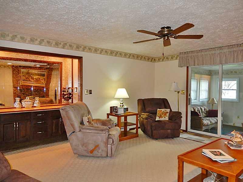 393 Klein Road Rochester, PA 15074 - Photo 5 of 25 Family Room.