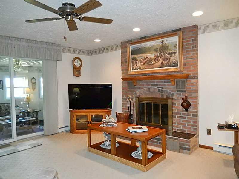 393 Klein Road Rochester, PA 15074 - Photo 6 of 25 Family Room.