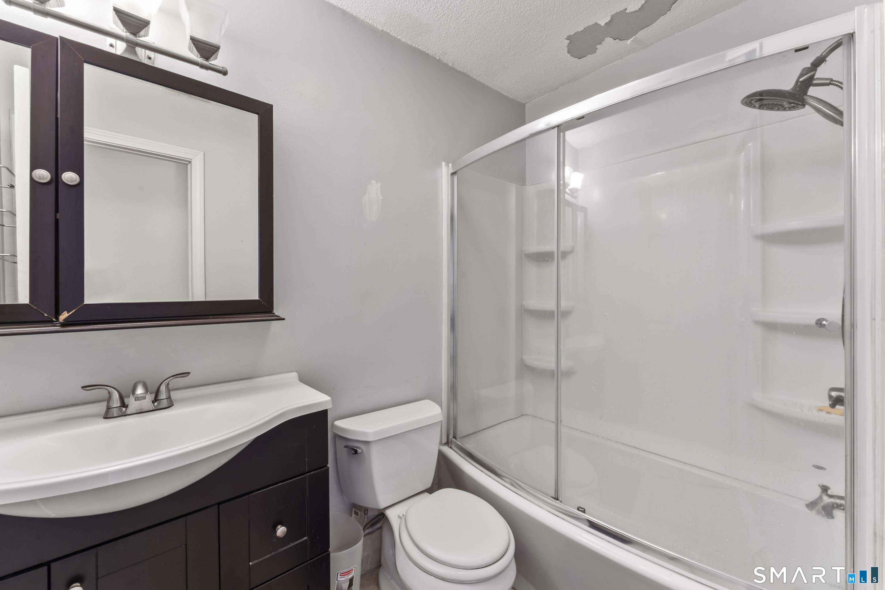 71 Sentinel Hill Road Derby, CT 06418 - Photo 21 of 39