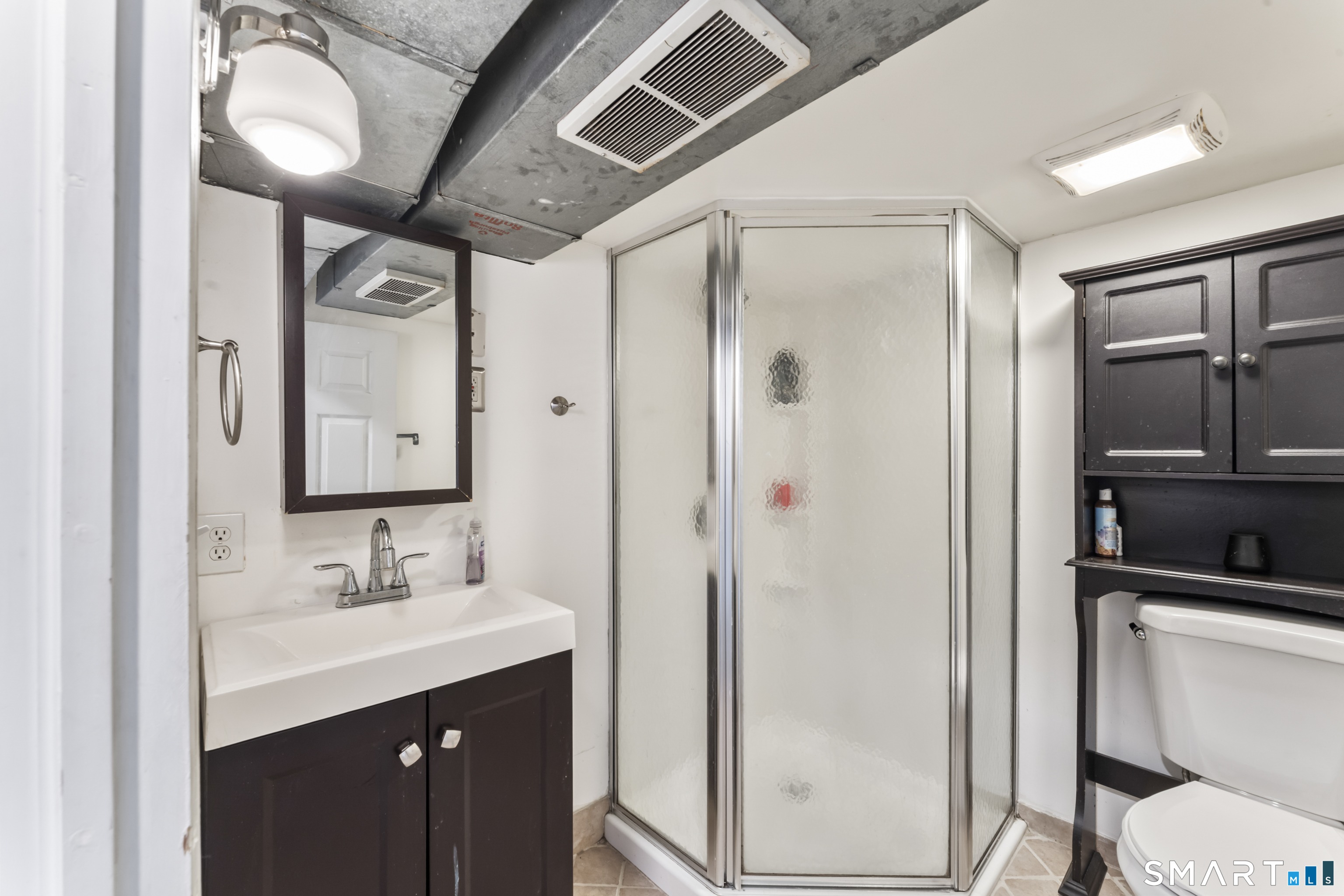 71 Sentinel Hill Road Derby, CT 06418 - Photo 24 of 39