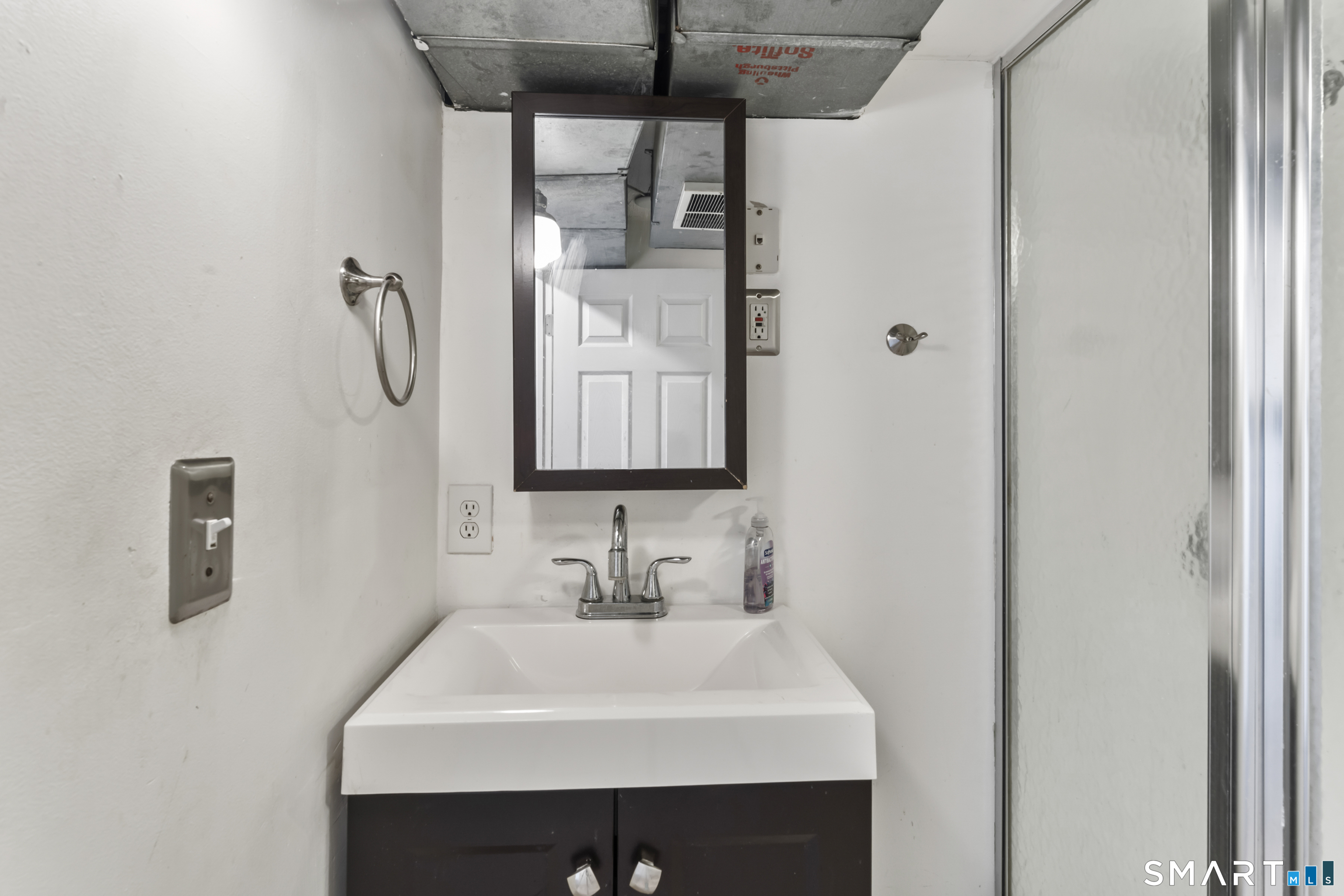 71 Sentinel Hill Road Derby, CT 06418 - Photo 26 of 39