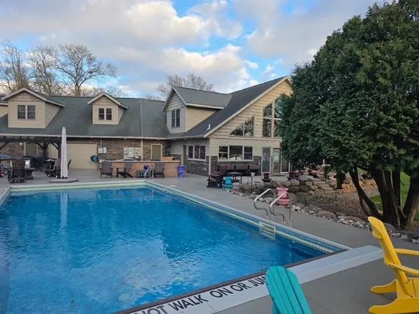 $1,750,000 | 9805 Sharon Place Northwest, Rice, MN 56367
