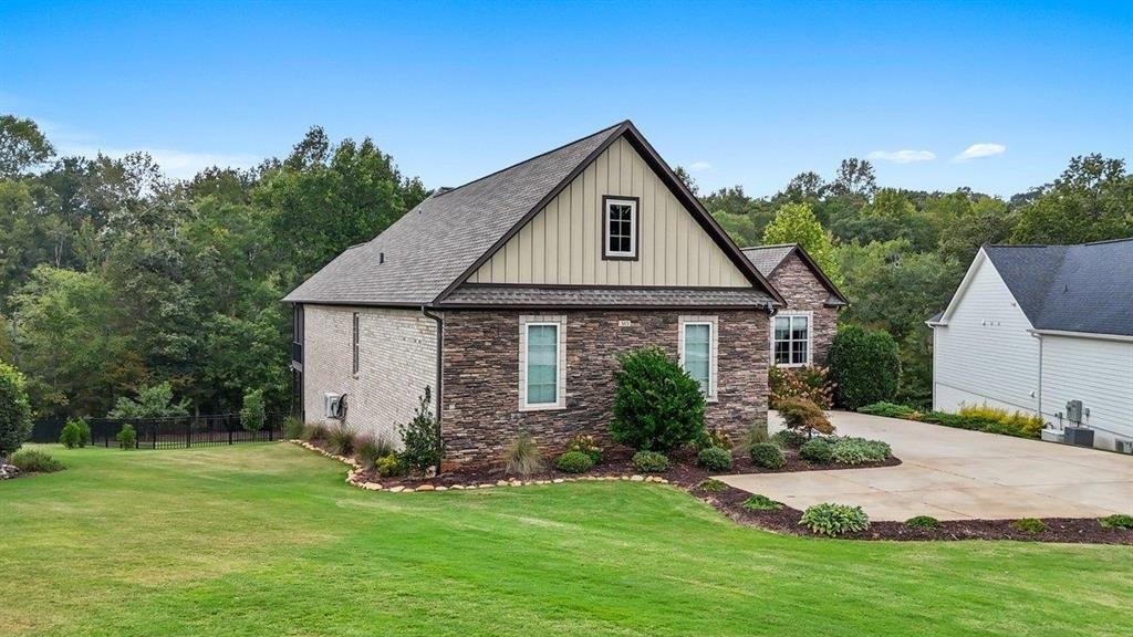 383 Island Green Lane Inman, SC 29349 - Photo 2 of 49