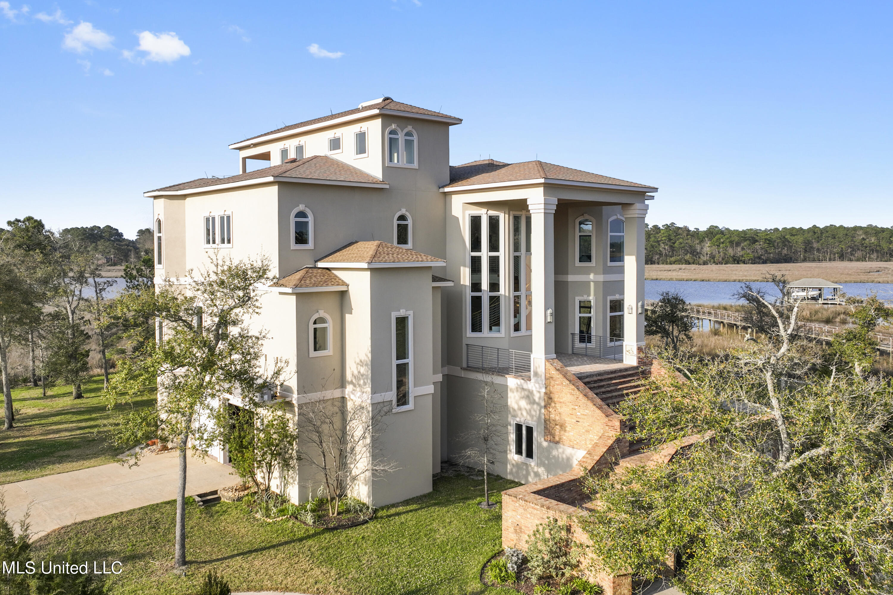 707 Rue Rivage Ocean Springs, MS 39564 - Photo 3 of 76 008