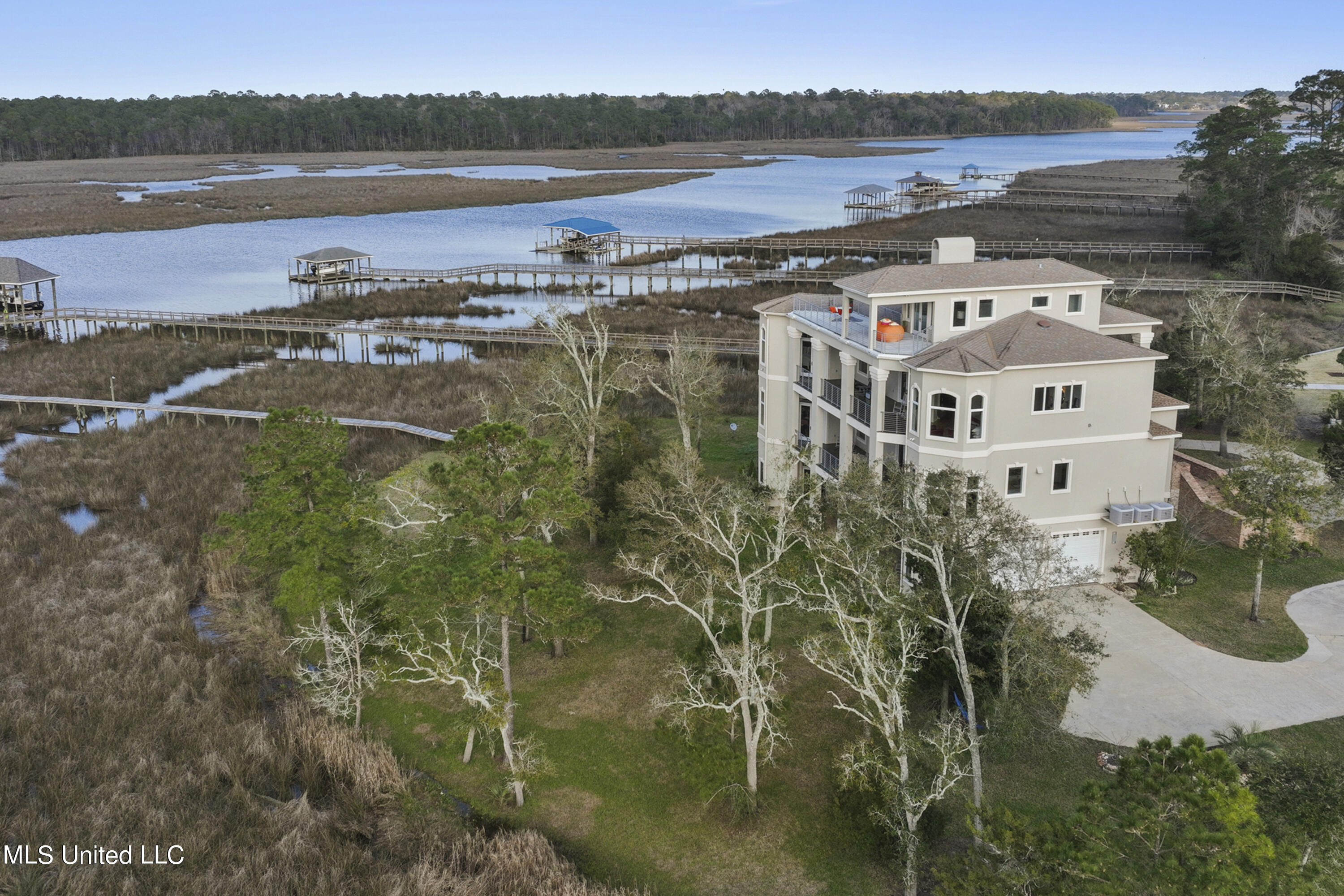 707 Rue Rivage Ocean Springs, MS 39564 - Photo 72 of 76 109