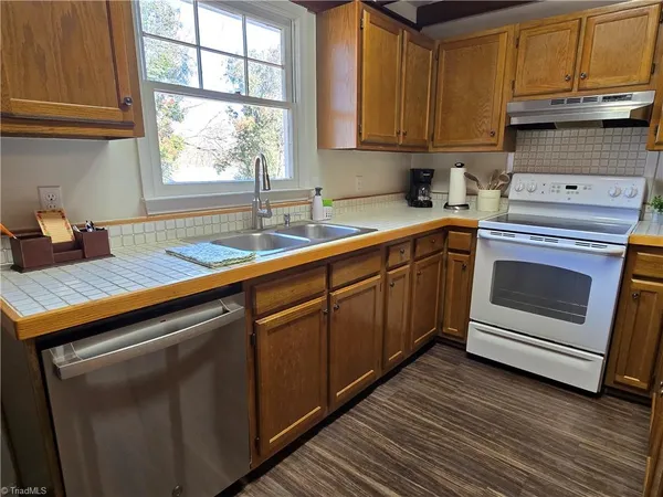 $1,600 | 1829 Alyssum Place, Winston-Salem, NC 27127