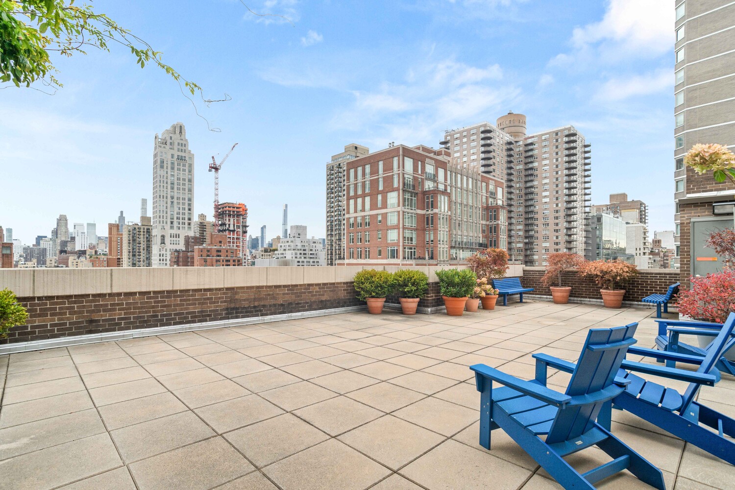 225 East 86th Street, Unit 204 Manhattan, NY 10028 - Photo 16 of 17 a view of a terrace with sitting area