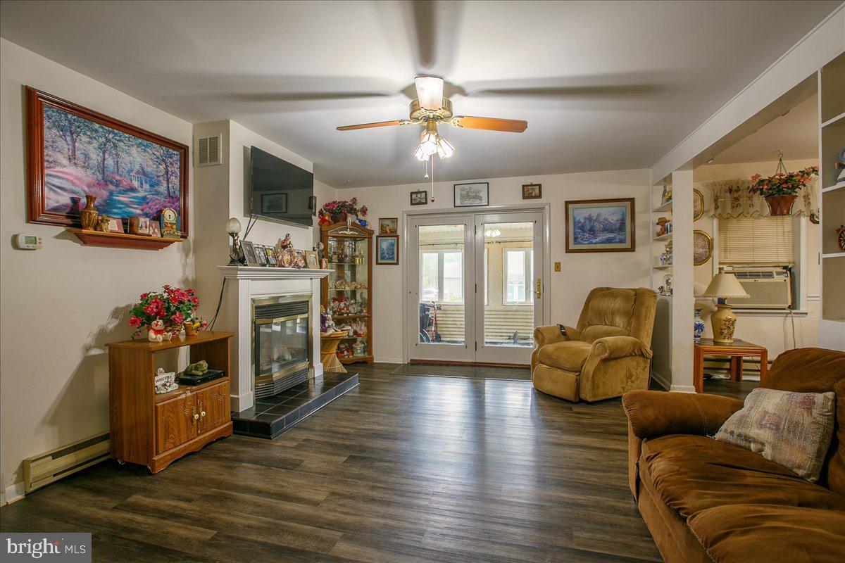3 Winding Way Lititz, PA 17543 - Photo 5 of 34 a living room with furniture and wooden floor