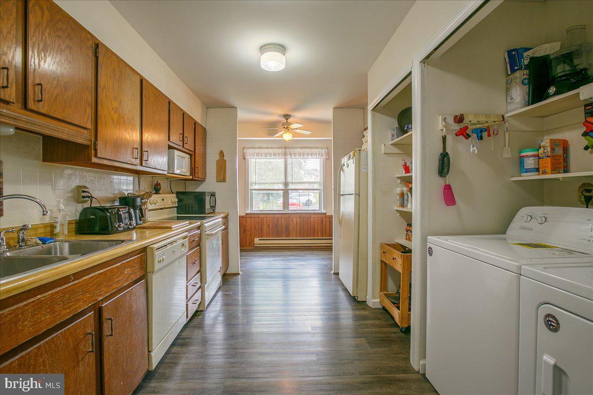 3 Winding Way Lititz, PA 17543 - Photo 9 of 34 a kitchen with cabinets and wooden floor
