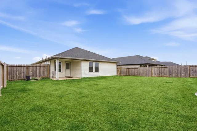 $2,100 | 4031 Waving Willow Way, Richmond, TX 77469