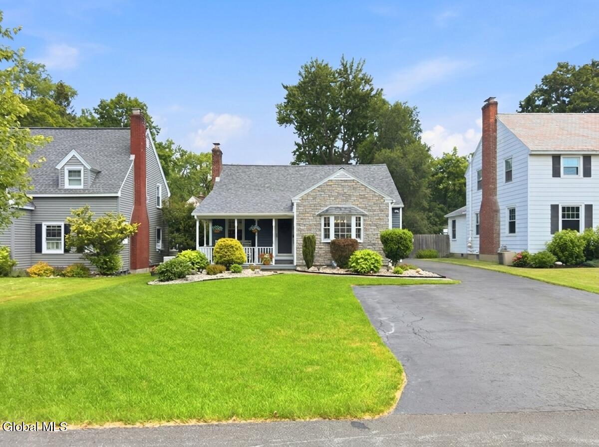 2313 Barcelona Road Niskayuna, NY 12309 - Photo 2 of 50 2