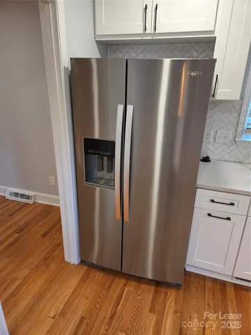 a close view of sink and tap