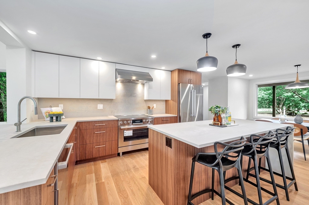 39 Winslow Street Concord, MA 01742 - Photo 4 of 40