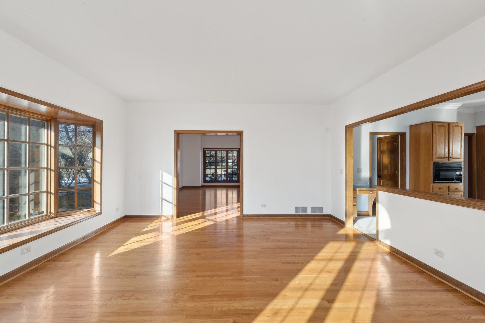 952 West Bailey Road Naperville, IL 60565 - Photo 12 of 64 Gallery Image 12