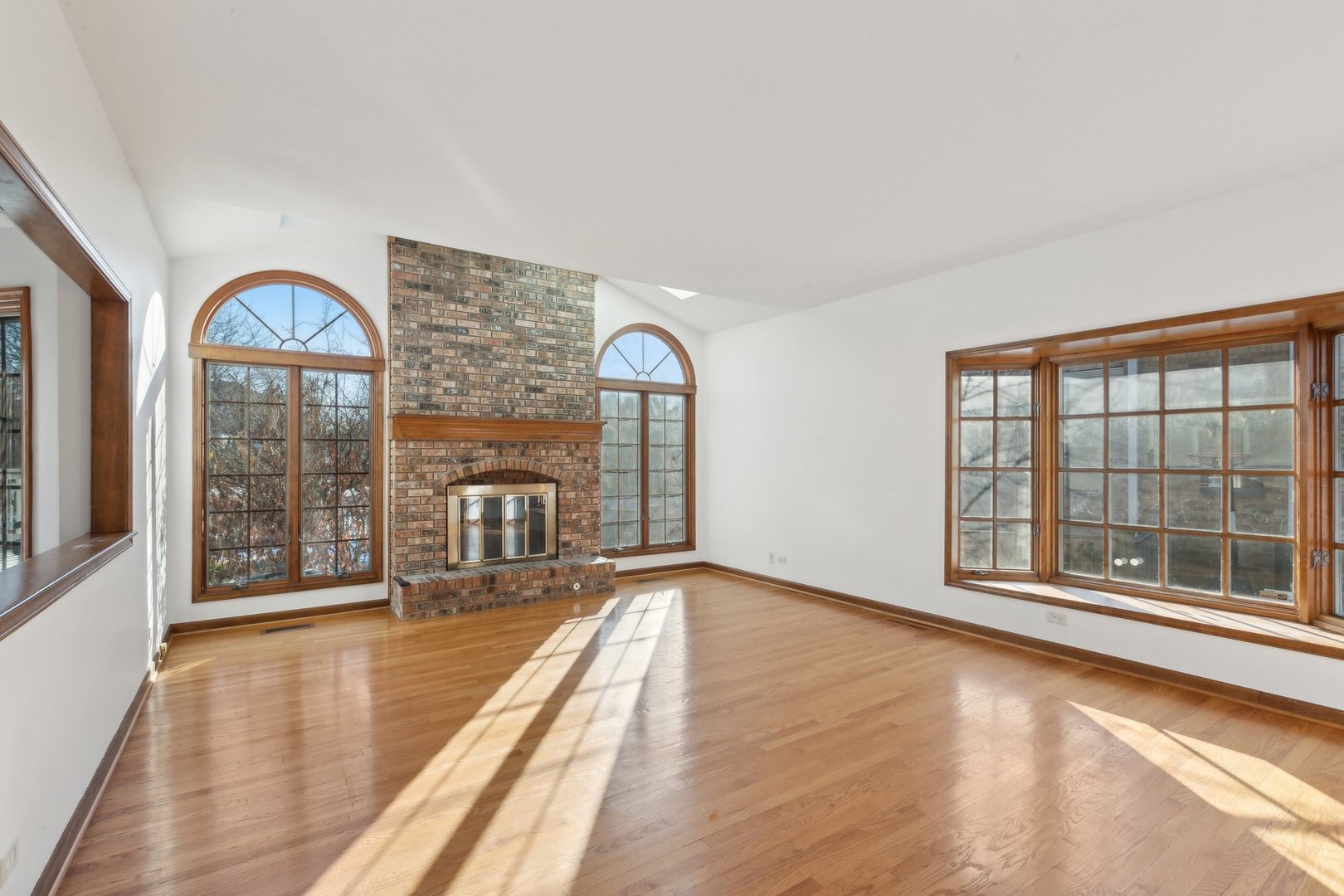 952 West Bailey Road Naperville, IL 60565 - Photo 10 of 64 Gallery Image 10