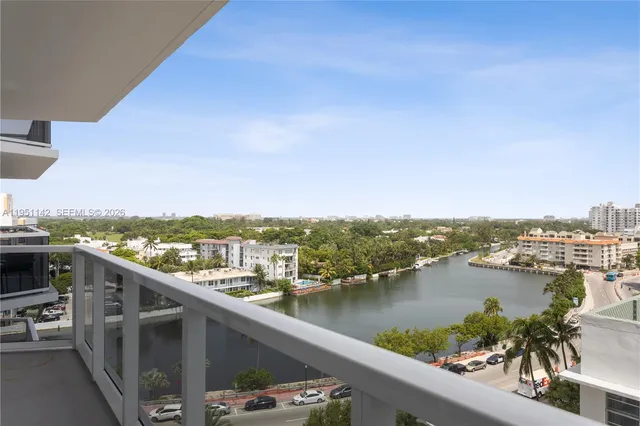 $4,800 | 2401 Collins Avenue, Unit 1110, Miami Beach, FL 33140