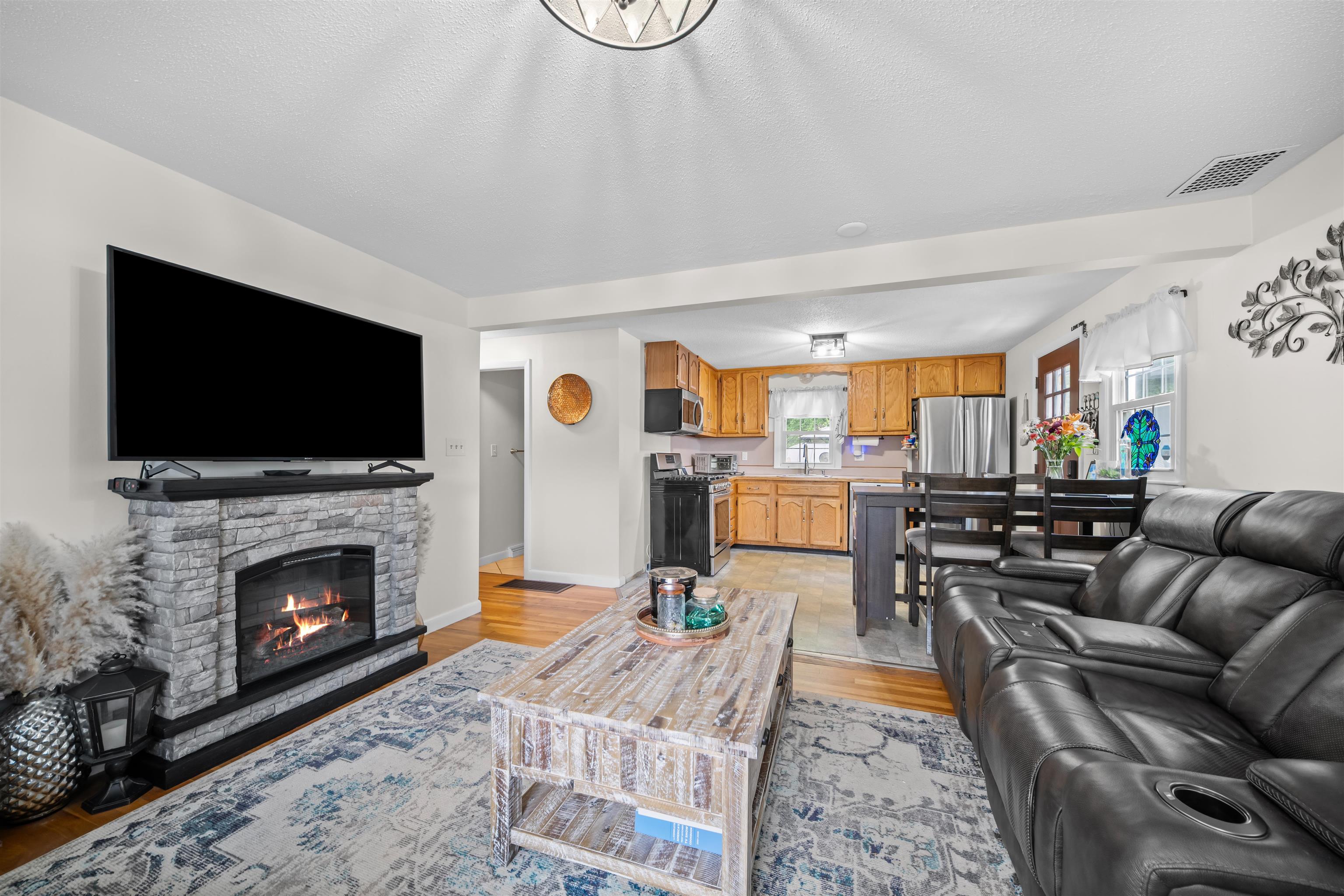 45 Applevale Drive Dover, NH 03820 - Photo 1 of 40