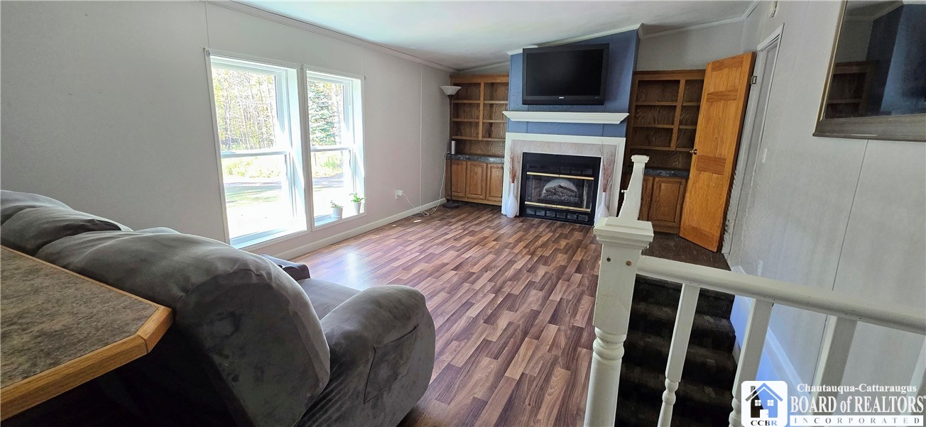 466 Forestland Road Portville, NY 14770 - Photo 16 of 32 Family Room / Den