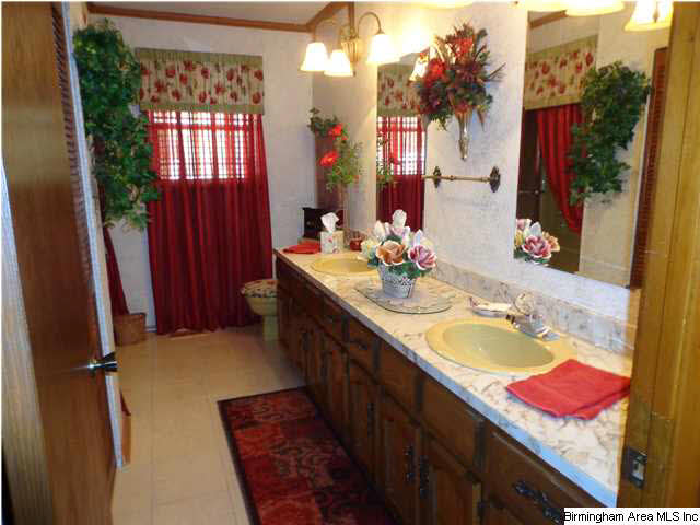 133 Hardy Road Bessemer, AL 35023 - Photo 13 of 24