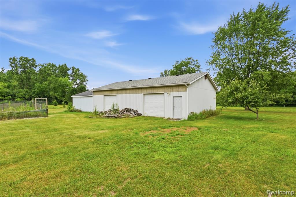 45738-bemis Bemis Road Belleville, MI 48111 - Photo 45 of 52