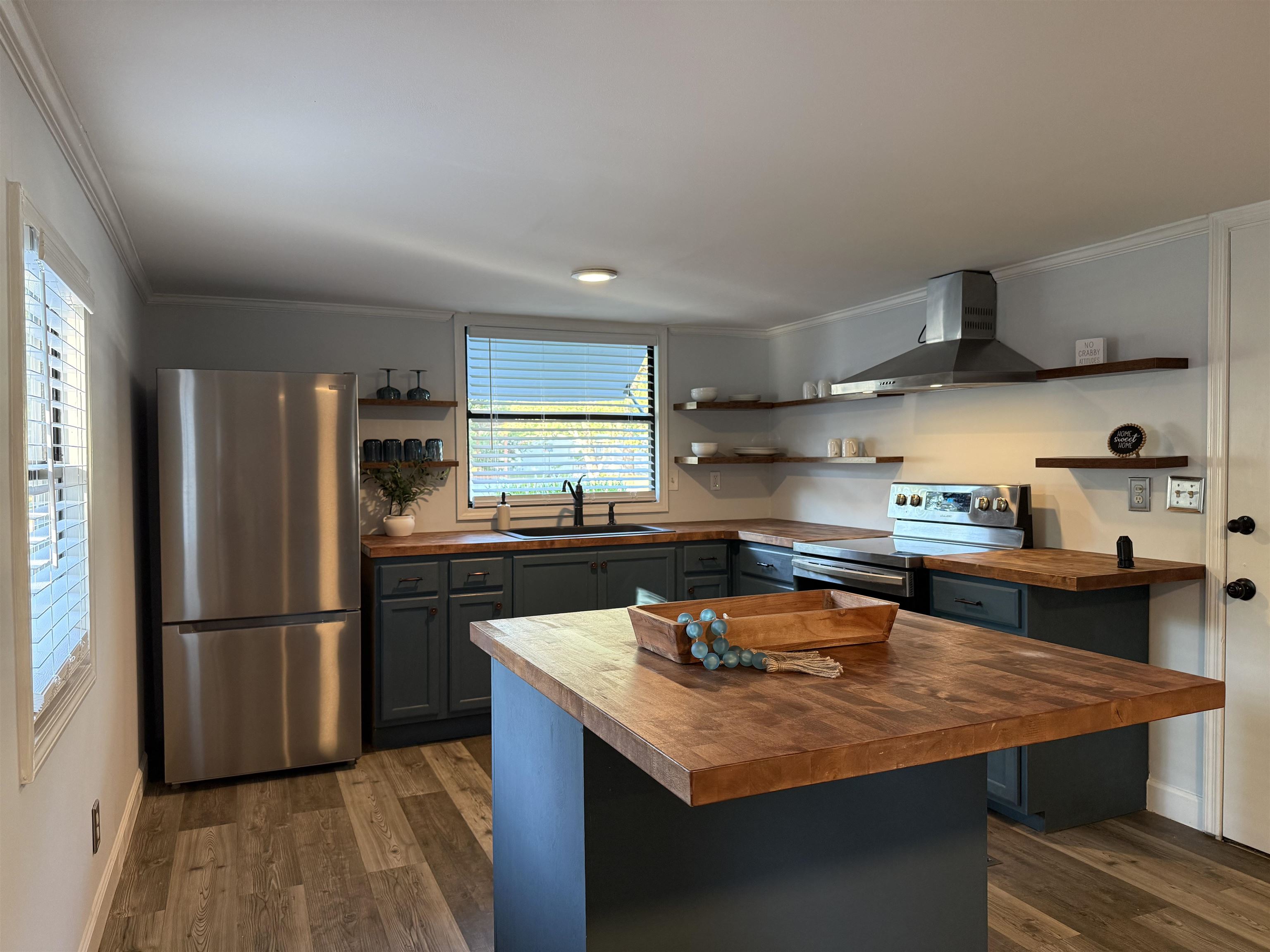180 Offshore Drive Murrells Inlet, SC 29576 - Photo 5 of 28