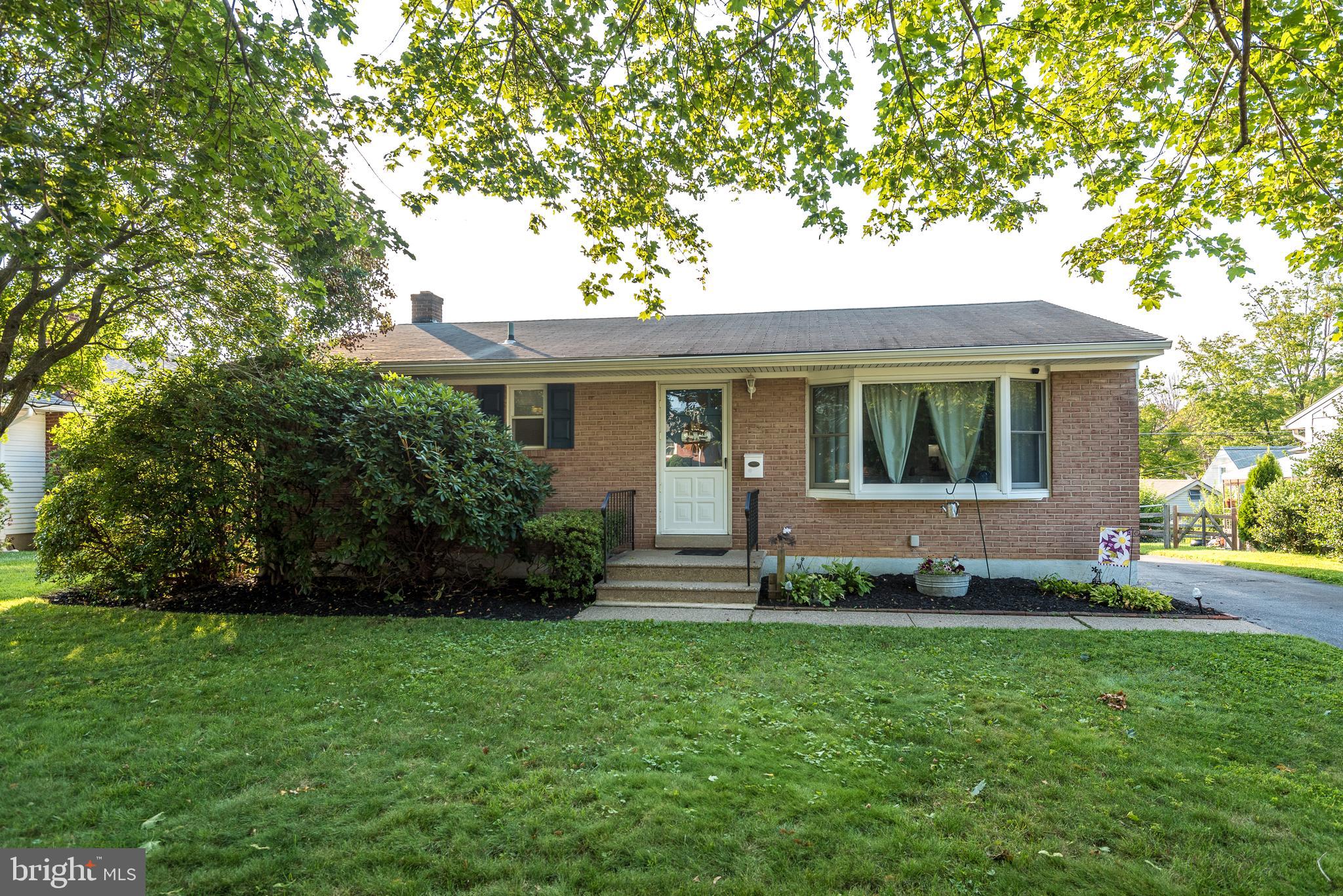 857 Poplar Road Hellertown, PA 18055 - Photo 2 of 16 Gallery Image 2