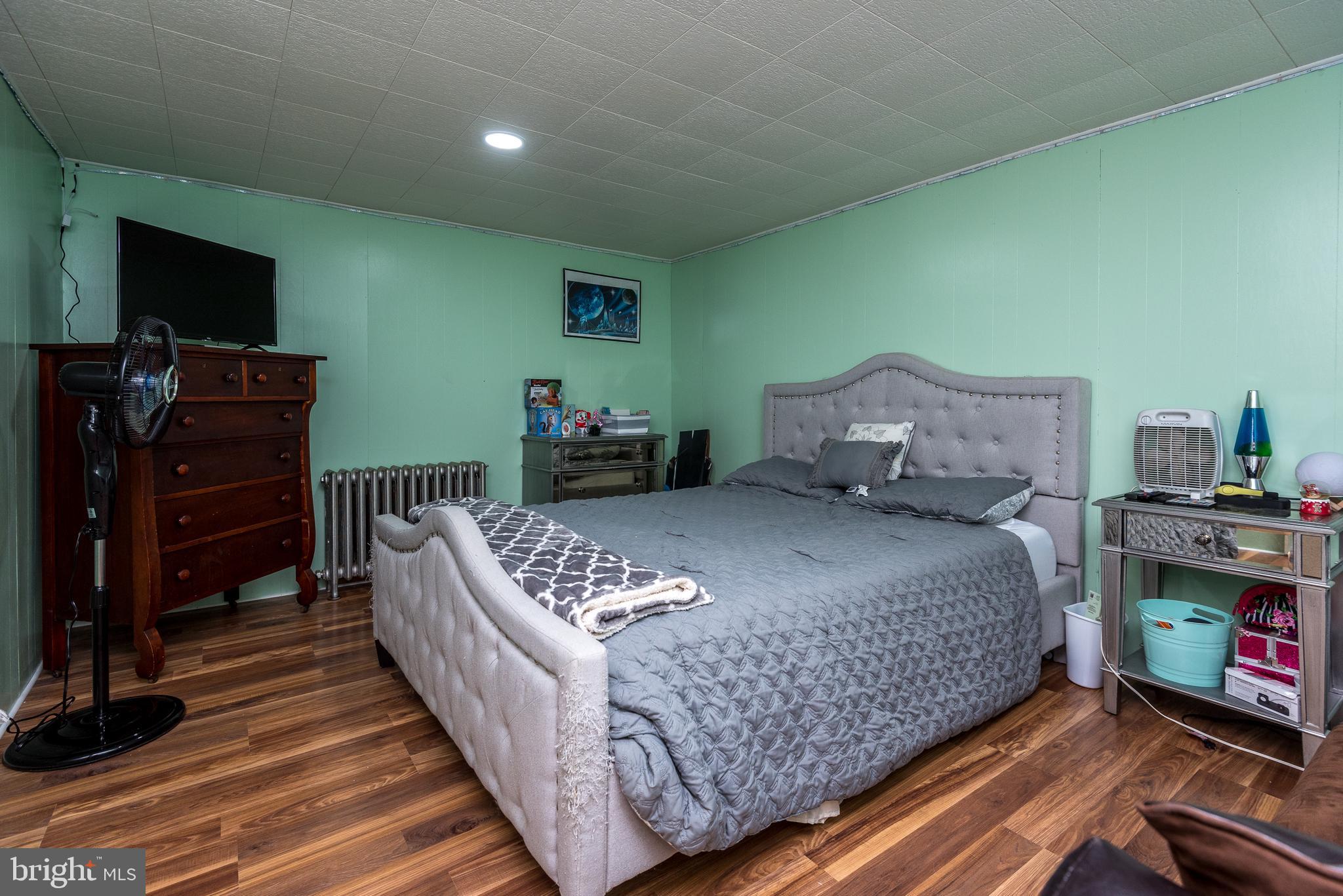 857 Poplar Road Hellertown, PA 18055 - Photo 12 of 16 Gallery Image 12