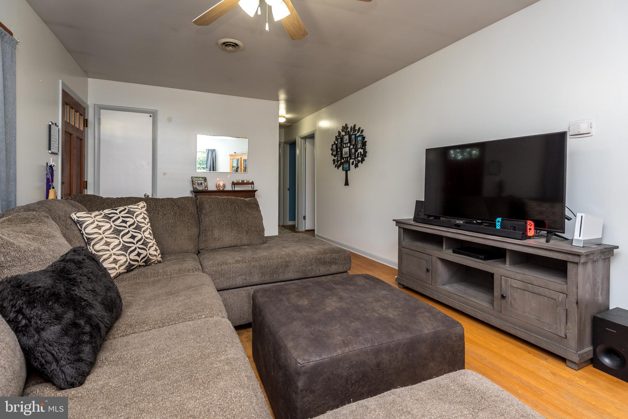857 Poplar Road Hellertown, PA 18055 - Photo 4 of 16 Gallery Image 4