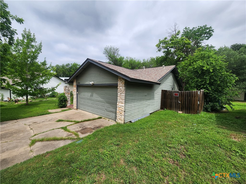 5222 Pine Place Austin, TX 78744 - Photo 5 of 21