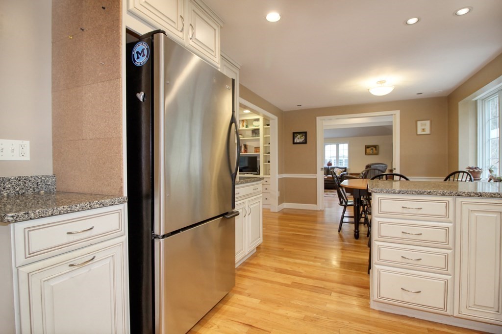 22 Ledgetree Road Medfield, MA 02052 - Photo 11 of 39 Gallery Image 11