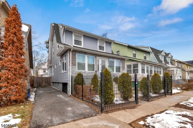 a view of a large building
