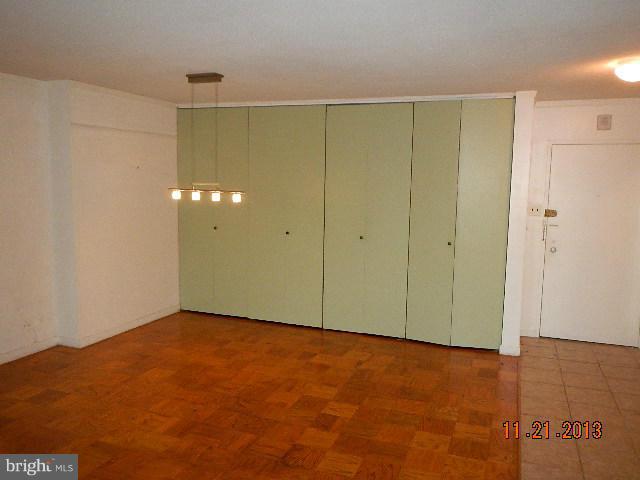 1245 4th Street Southwest, Unit E701 Washington, DC 20024 - Photo 6 of 13 Living Room