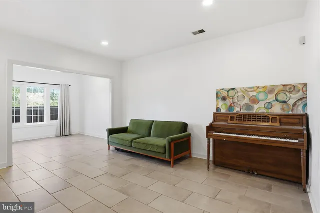 $3,800 | 4550 Fair Valley Drive, Fairfax, VA 22033