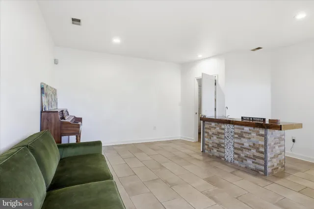 $3,800 | 4550 Fair Valley Drive, Fairfax, VA 22033