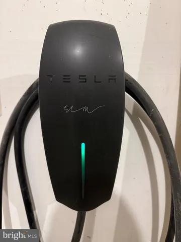 $3,800 | 4550 Fair Valley Drive, Fairfax, VA 22033