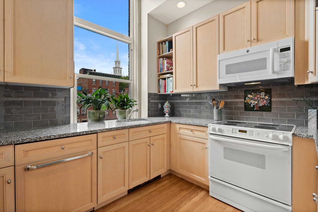 20 Tileston Street, Unit 2J Boston, MA 02113 - Photo 8 of 28