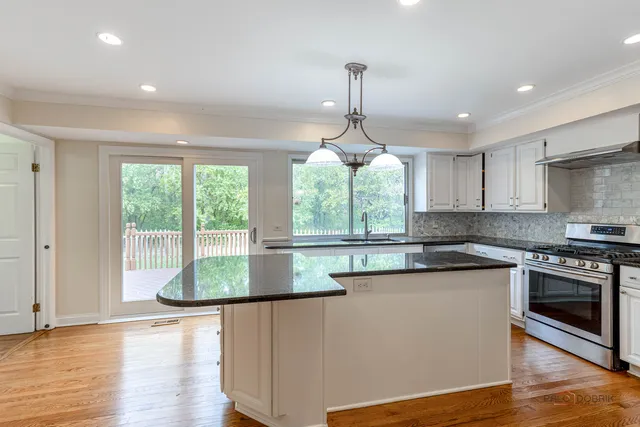 $658,000 | 6 Robin Hood Court, Lincolnshire, IL 60069