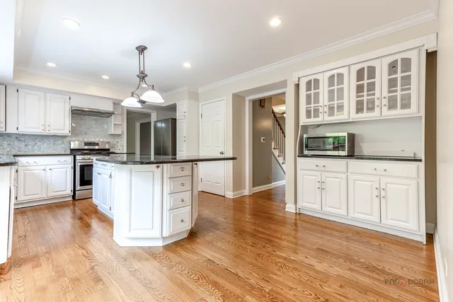 $658,000 | 6 Robin Hood Court, Lincolnshire, IL 60069