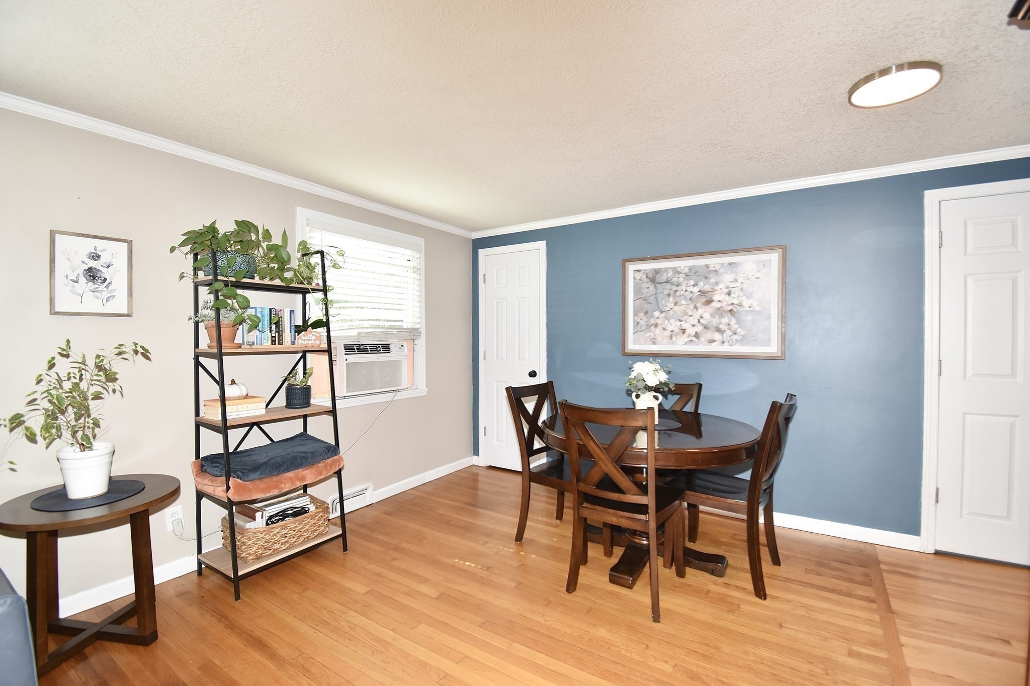 92 Louis Road Springfield, MA 01118 - Photo 8 of 34 Gallery Image 8