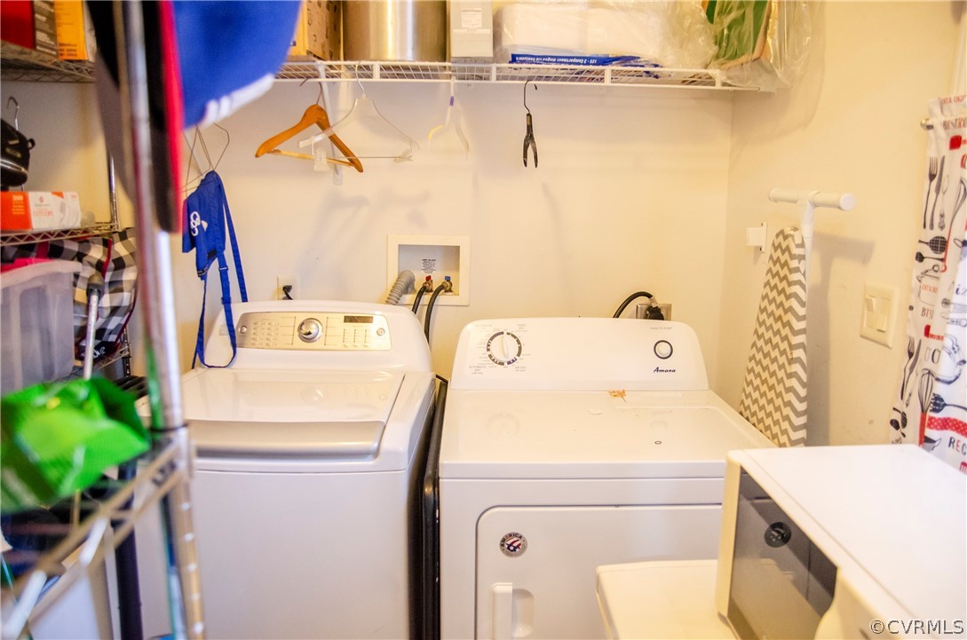 2861 Gold Mine Road Palmyra, VA 22963 - Photo 25 of 32 a utility room with dryer and washer