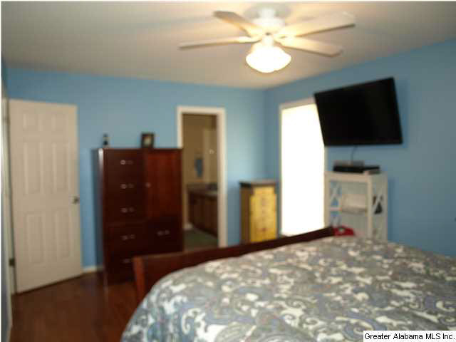 1824 Hillcrest Road Northeast Birmingham, AL 35215 - Photo 10 of 28