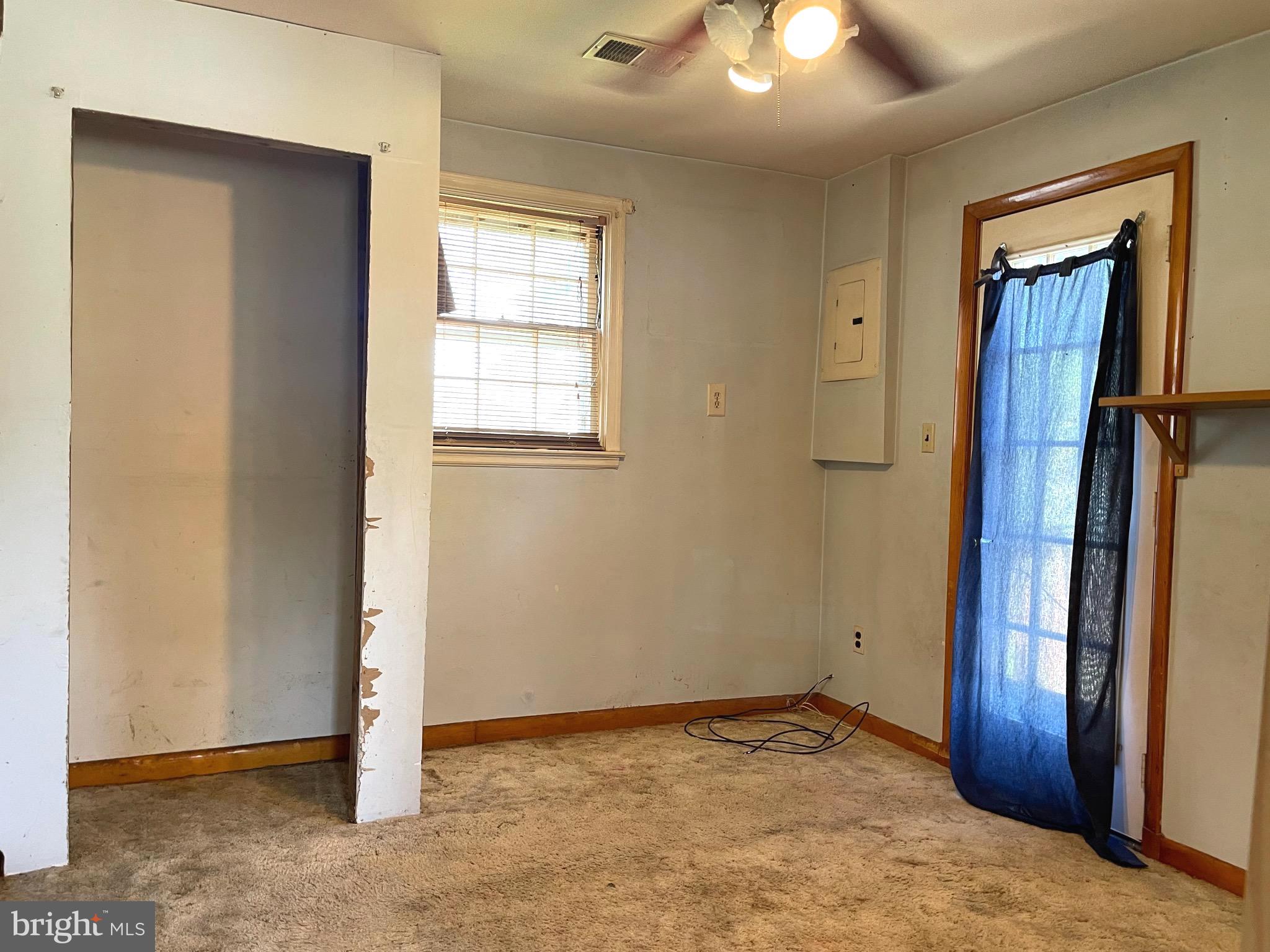 948 Renfrew Street Baltimore, MD 21221 - Photo 12 of 28 Gallery Image 12